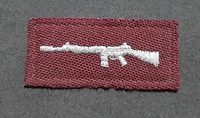 RARE: 1990s SAMS - Maroon Marksman's 'Skietbalkie' Qualification Embroidered Breast Badge.
