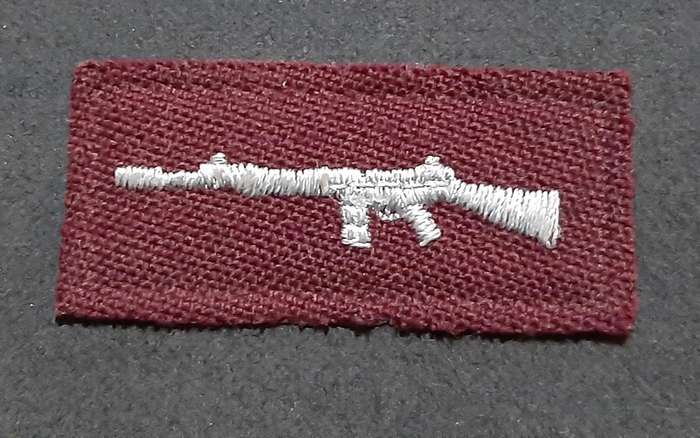 RARE: 1990s SAMS - Maroon Marksman's 'Skietbalkie' Qualification Embroidered Breast Badge.