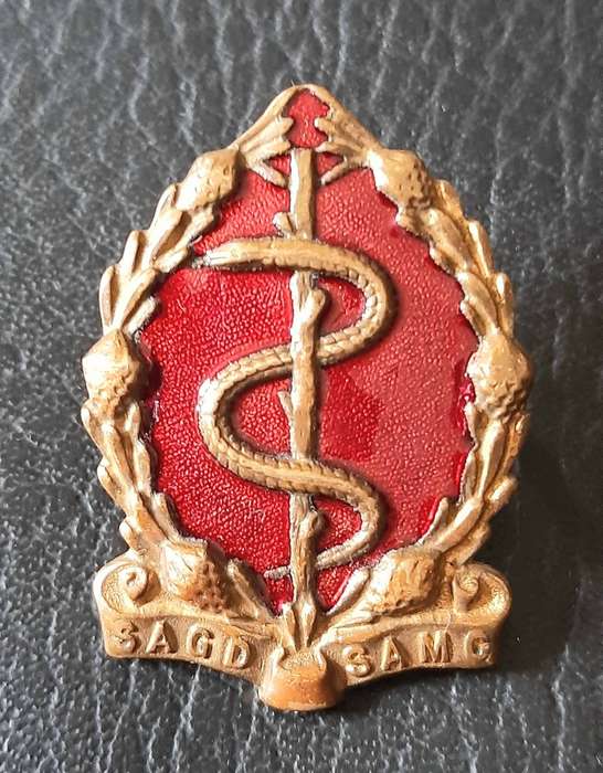 RARE: Border War Pre-1979 SA Medical Corps Enamel & Brass Cap Badge w/ Retention Posts.