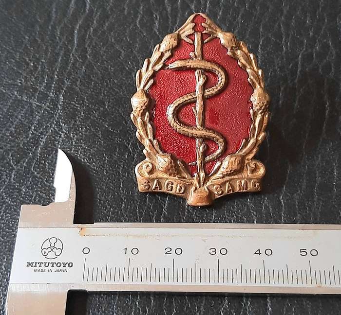 RARE: Border War Pre-1979 SA Medical Corps Enamel & Brass Cap Badge w/ Retention Posts.