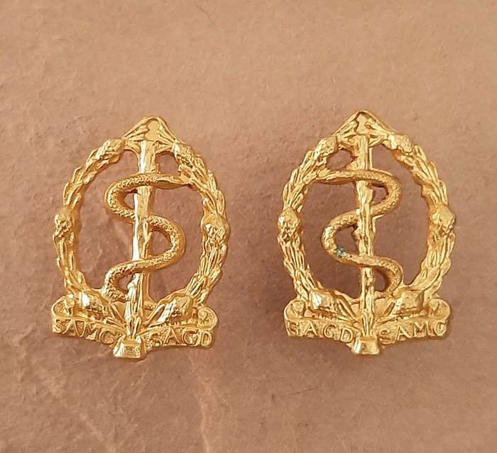 RARE: Border War Pre-1979 , SA Medical Service Officer's Gilt Mess Dress Collar Badges (x2 Pcs).