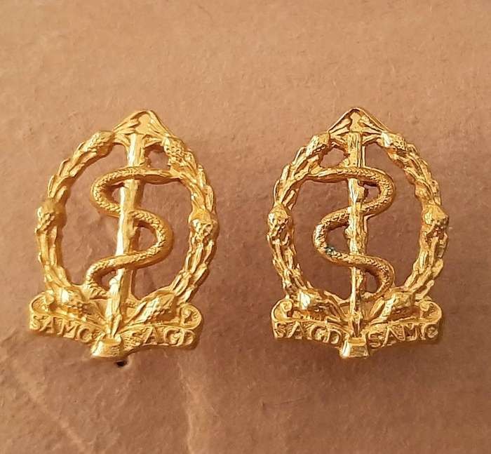 RARE: Border War Pre-1979 , SA Medical Service Officer's Gilt Mess Dress Collar Badges (x2 Pcs).