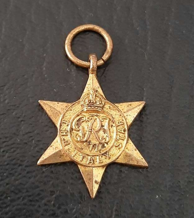 WW2 : Miniature Italy Star Campaign Medal (No Ribbon).