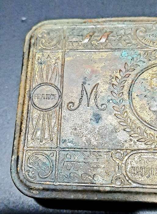 WW1 : Princess Mary Christmas 1914 Tin w/ Cardboard Insert (Att. Officer 1st D.L.I.)