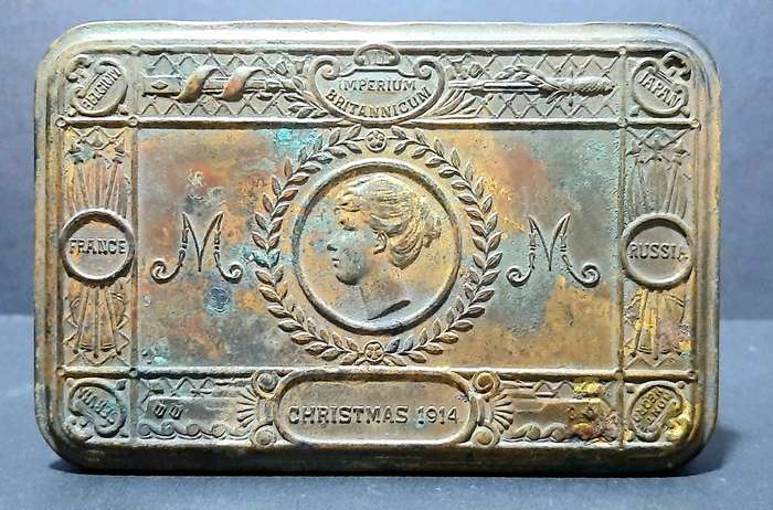 WW1 : Princess Mary Christmas 1914 Tin w/ Cardboard Insert (Att. Officer 1st D.L.I.)
