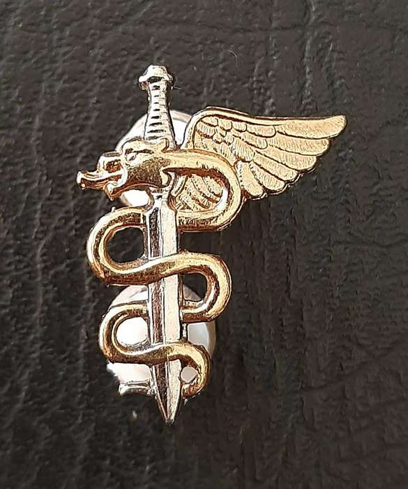 RARE: 1980s / 1990s SAMS 'Recce' 7 Medical Batt. Metal Operator's Badge w/ Pins .