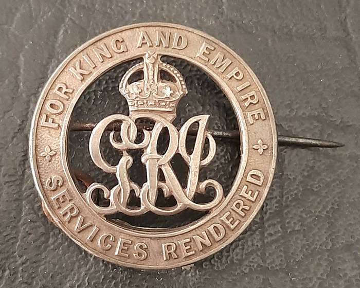 RARE: WW1. 925 Silver British Empire Wound Badge Services Rendered w/ Pin (SA Issue).