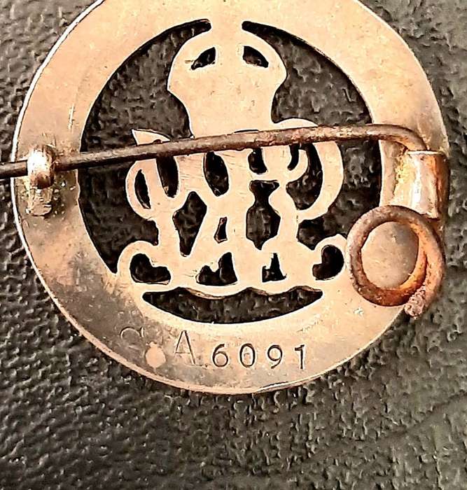 RARE: WW1. 925 Silver British Empire Wound Badge Services Rendered w/ Pin (SA Issue).