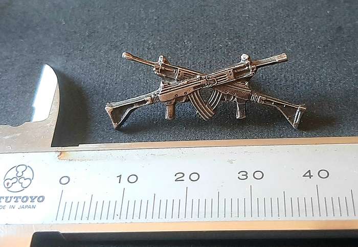 Border War: 1980s SWATF Metallic Marksman's Proficiency Badge w/ Pins.
