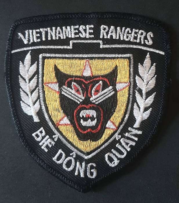 ** Vietnam War : 1972 Type Vietnamese Rangers Insignia Shoulder Patch.**