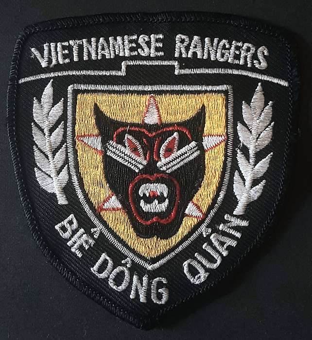 ** Vietnam War : 1972 Type Vietnamese Rangers Insignia Shoulder Patch.**