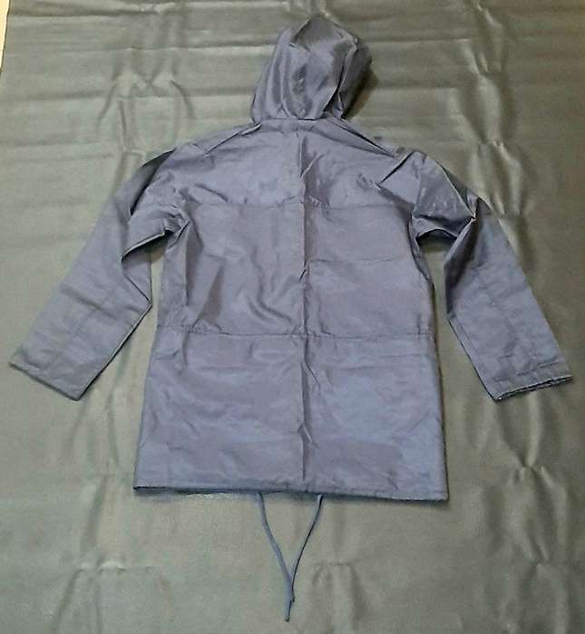 1990s SA Air Force: UNISSUED Blue Fielddress 'Bluetria' Rain Coat w/ Fittings (Medium/Large).