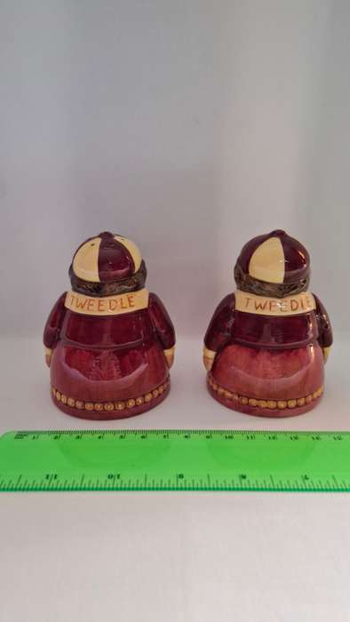 Royal Doulton  Figurine's Salt and Pepper set "Tweedle Dum and Dee" - Excellent Condition