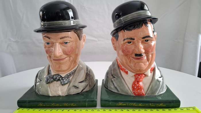 Rare Vintage Limited Edition 957/2500Royal Doulton Laurel&Hardy 1998 Bookends in Excellent Condition