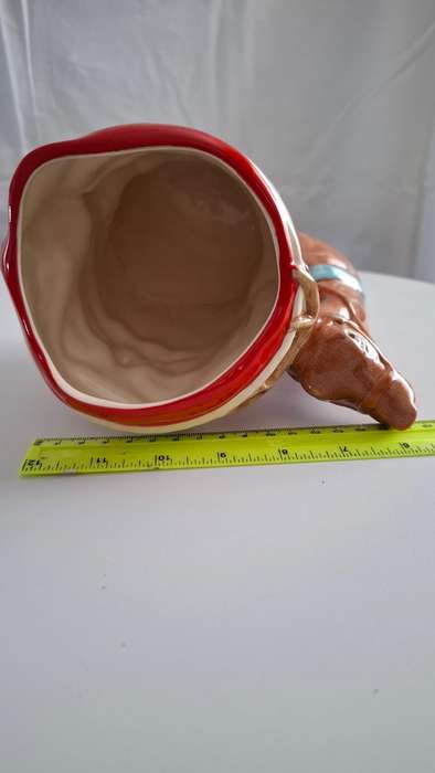 Stunning Vintage Royal Doulton Santa Claus with Reindeer D6675 - 1982 in Excellent Condition