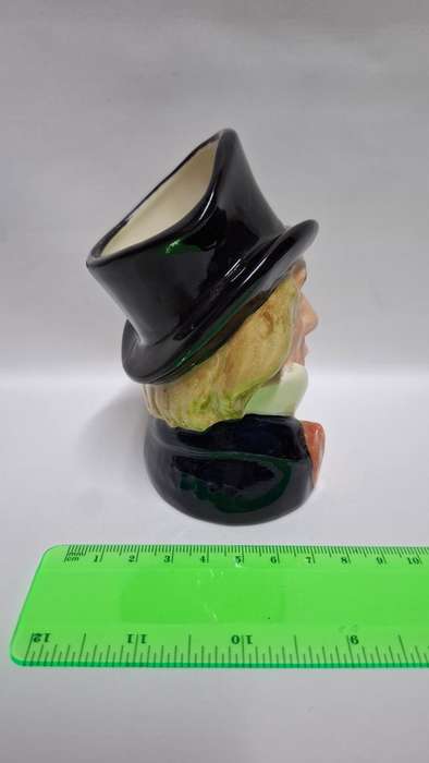 Royal Doulton  Medium Size Character Jug "Mad Hatter" D.6602 - Excellent Condition