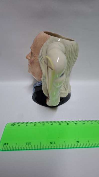 Royal Doulton  Medium Size Character Jug "Benjamin Franklin" D.6695 - Excellent Condition