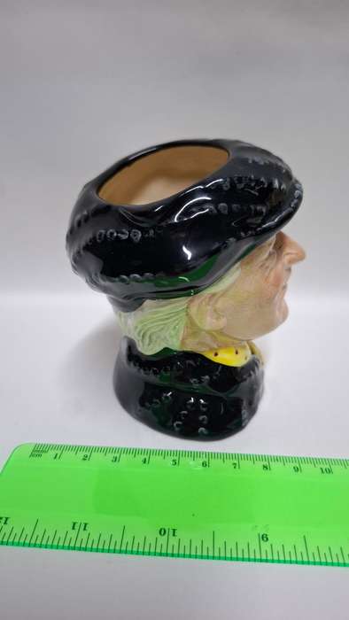 Royal Doulton  Medium Size Character Jug "Pearly King" D.6844 - Excellent Condition