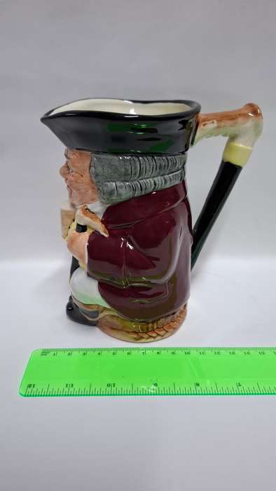 Royal Doulton Large Toby Jug "Jolly Toby " D. 6109 - Excellent Condition