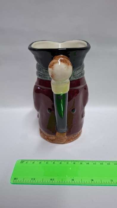Royal Doulton Large Toby Jug "Jolly Toby " D. 6109 - Excellent Condition