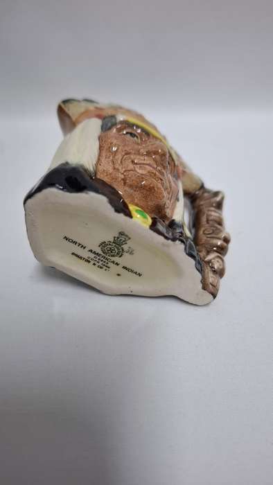 Royal Doulton Small Toby Jug " North American Indian " D. 6665 - Excellent Condition