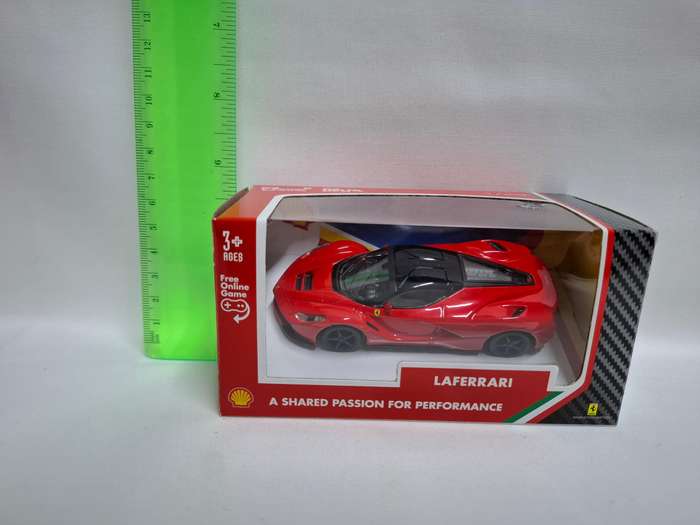LAFerrari Diecast 1/43 scale Shell's Innovation Partnership With Ferrari- Good Condition