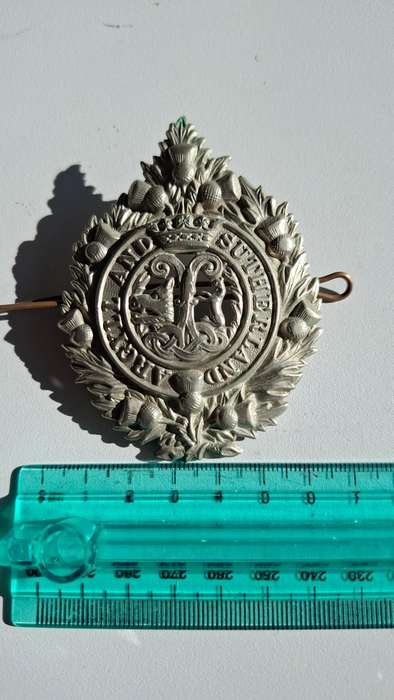 Stunning Argyll and Sutherland Highlanders Cap Badge in Excellent Condition (7.5x6cm)