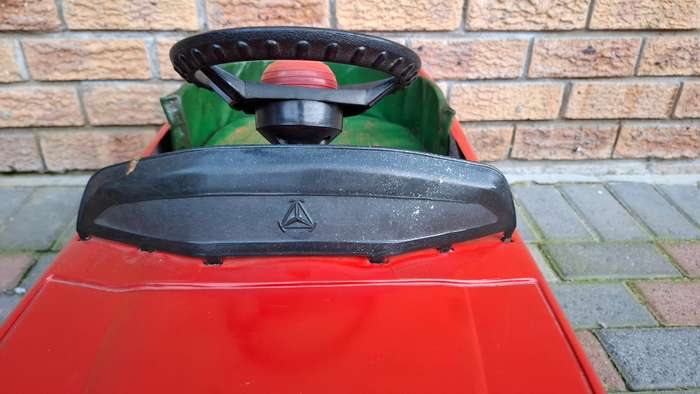 Beautiful Vintage Mercedes-Benz 500 SEC Convertible Pedal Car - Good condition