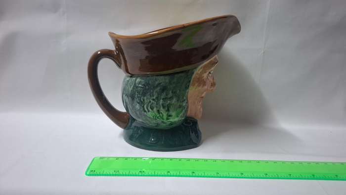 Royal Doulton Large Toby Jug "Vicar of Bray" D.5615 - Excellent Condition