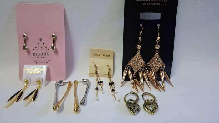 Lot 12A- A Beautiful Collection of Six Gold Plated Earrings