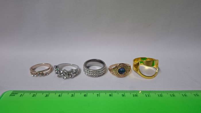 Lot 24A - A Stunning Collection of Five Gold and Silver Plated Rings