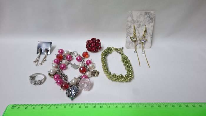 Lot 27A - A Beautiful Collection of Costume Jewelry Pieces