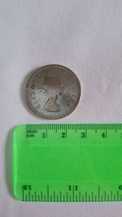 1957 Union of South Africa 2 Shilling Silver Coin (11g)