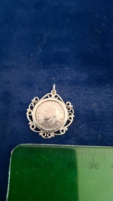 Beautiful Silver 1952 Union of South Africa Three Pence Pendant in Excellent Condition (3 Grams)