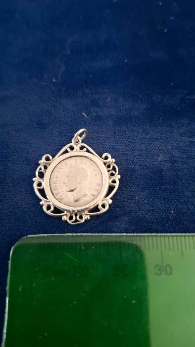 Beautiful Silver 1952 Union of South Africa Three Pence Pendant in Excellent Condition (3 Grams)