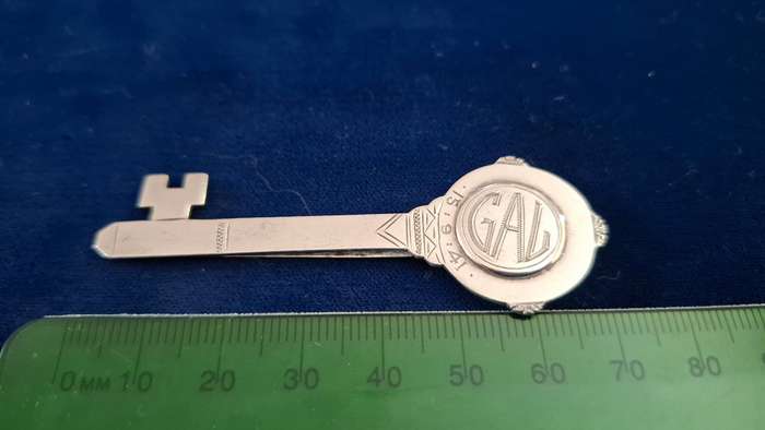 Very Rare Antique Sterling Silver Folding  Key with letters GAL -14.5 GRAMS in excellent condition