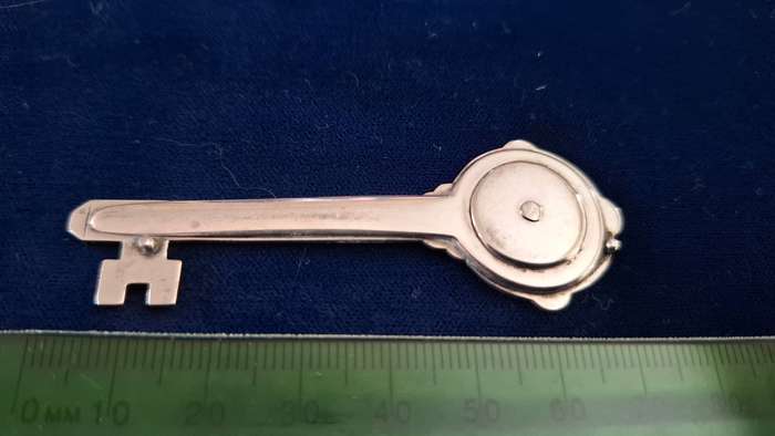 Very Rare Antique Sterling Silver Folding  Key with letters GAL -14.5 GRAMS in excellent condition