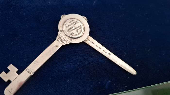 Very Rare Antique Sterling Silver Folding  Key with letters GAL -14.5 GRAMS in excellent condition