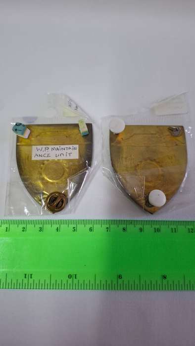 SADF Western Province Command Maintenance Unit Metal Shoulder Flash with One Pin Missing