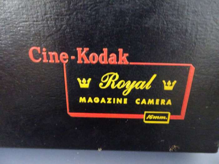 Stunning Vintage Cine Kodak Royal Magazine Camera - 16mm - Not Been Tested, But Excellent Condition