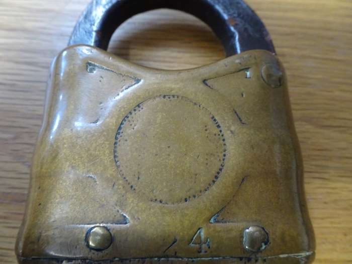 Very Stunning Antique Yale & Towne No.24 Brass And Metal Lock With Key - In Working Condition