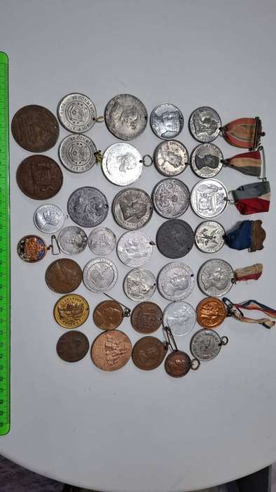 Very Very Large Collection of Military and Other Medals - Bidding for the Lot !!~!!!!