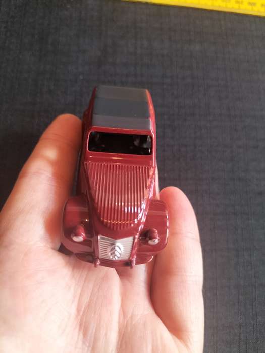 Vintage Dinky Toys NO 24T-  Citroën 2 CV - DeAgostini Reproduction  -Good Condition