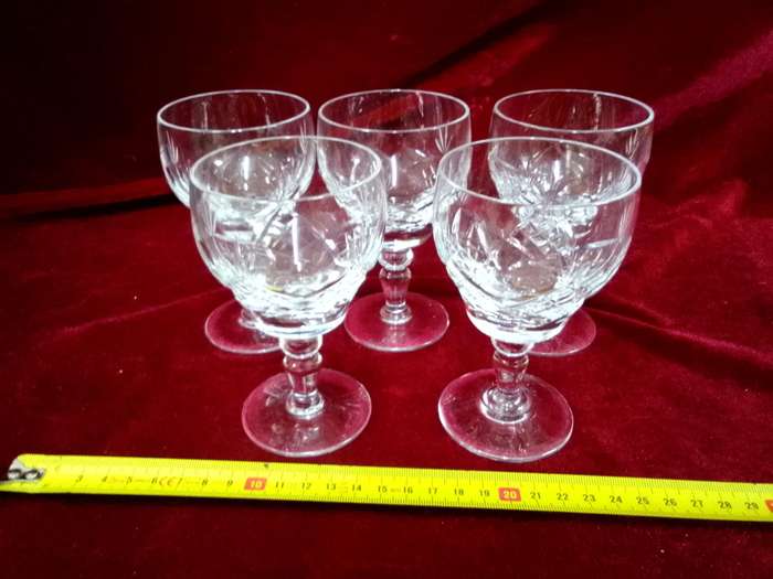 Beautiful Collection Of Five Vintage Royal Bierley Crystal Claret Glasses In Elizabeth Cut