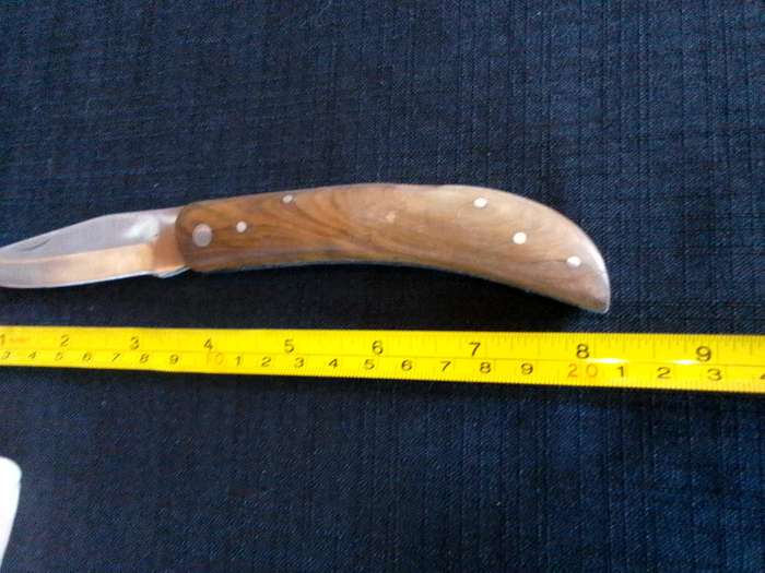 Stunning Stainless Steel Single Blade Folding Pocket Knife With Wooden Handle-Good Condition
