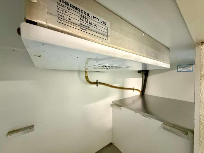 2.5 DOOR STAINLESS STEEL UNDER BAR FRIDGE