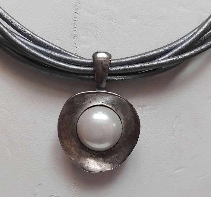 Miglio Grey Leather Necklace with Enhancer