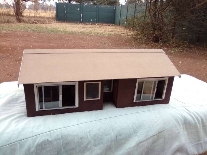 doll house in  1/24 scale