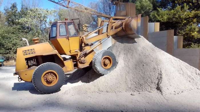 1/24 scale CASE W18 front end loader