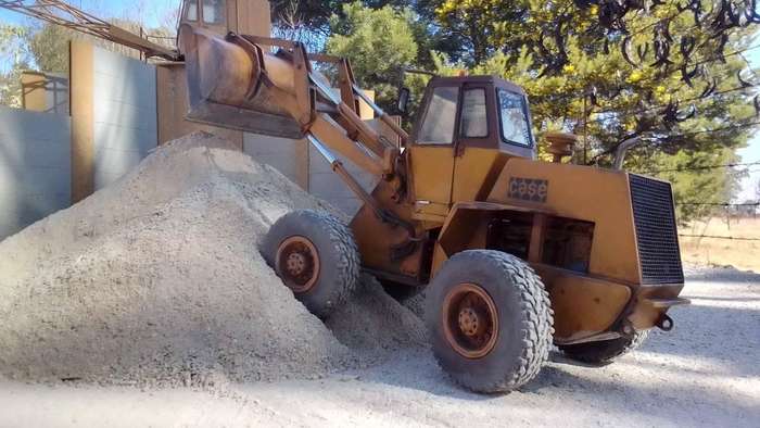 1/24 scale CASE W18 front end loader